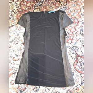 Alice‎ and Olivia Black Top With 100% Italian Lamb Leather Size Small
